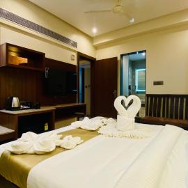 THE CLAN HOTEL - VIJAY NAGAR Indore, хотел в Индор