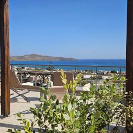 Reflections Apartments- Relaxed Stay near the Beach, Chania