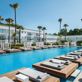 So White Beach Resort, מלון באיה נאפה
