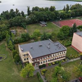 Szkolne Schronisko Młodzieżowe Morena, hotel in Osieczna
