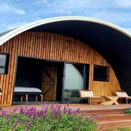 La Vita Romantic Getaway Cabin, хотел в Уелингтън