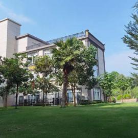 Viesnīca GANGZHOU BENZYOO B&B（ Baishuizhai Skov River） pilsētā Huangshadang