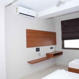 Hotel Yashraj Regency, hotel v destinácii Sangamner