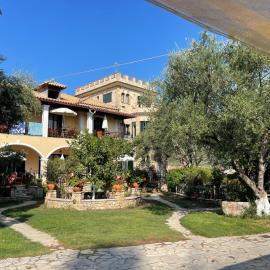 Castello Bellos studios, Hotel in Marathias
