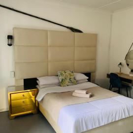 TnB Guesthouse, hotel in Middelburg