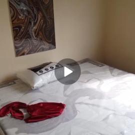 Luna Guest House, hotel di Blitar
