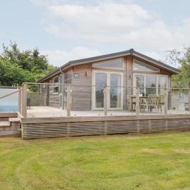 3 Meadow Retreat