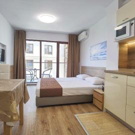 Cabacum Pleasure Beachfront Apartments - 50m to Beach and Pool, hotel in Varna City