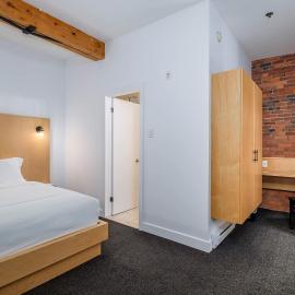 Queen Room With Patio Deck at The Franklin Hotel on Water Street, hotel a St. John's
