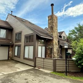 Seven Springs Hideaway Ski In and Out Pet Friendly, hotel v mestu Champion