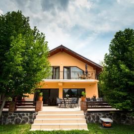 Cozy Escape, hotel a Cisnadioara