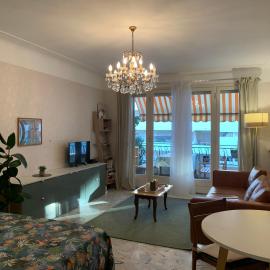 Spacious appartement near the beach, hotell i Menton