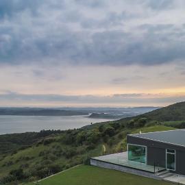 The Glasshouse at Block295 Raglan, hotel u gradu 'Raglan'