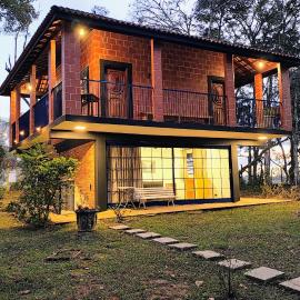 Bangalô no Sítio Cantal, hotel in Piracaia