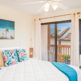 Central and Bright 2 BR, 2 BA, Pool and Oceanview, hotel sa Lihue