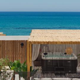 Sandy Shore Villa, Next to Beach, Dining & Shops, By ThinkVilla