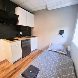 Dimael Hostel & Apartments