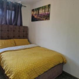 Ensuite Room, khách sạn ở Crayford