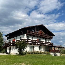 Casa Tirol Campulung – hotel w mieście Câmpulung