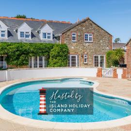 Rookley Farm Lodge Charming Manor Pool House with Heated Pool, Tennis Court & Gardens - Isle of Wight Rural Countryside Escape