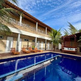 Kairos Beach Hotel, hotel in Camocim