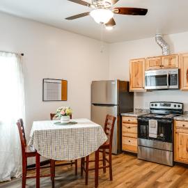 < 2 Mi to Dtwn: Pet-Friendly Getaway in Fairbanks