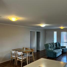 Secure 4BR Garage Whyalla, hotel en Whyalla Airport