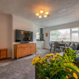 Silverdale Secret Gem with Private Garden Pass the Keys
