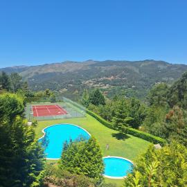 Casa da Vezeira - Gerês, hotel in Soengas
