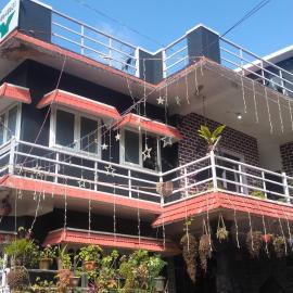 Laharya couple room