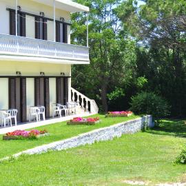 Family Studios, hotel Marathiászban