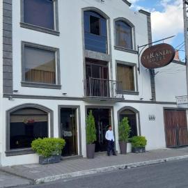 Veranda Hotel