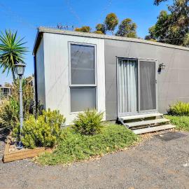 Diggers rest self contained tiny home with wifi, hotel v mestu Diggers Rest