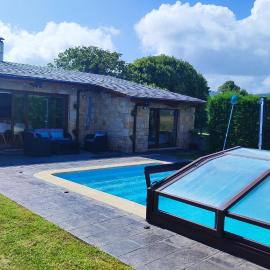 Casa de Invitados con asador y piscina de uso privado, hotel a Foz