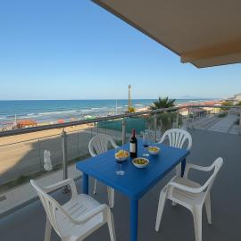 Sol, Mar y Terraza XXL frente a la playa: Daimuz'da bir otel