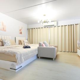Cozy 2BR Near Impact Arena, LTAT- WiFi Washer near DMK at C2, hotel in Ban Song Hong