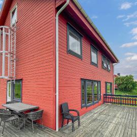 Awesome Home In Kongshus With Sauna, hotel in Kviby