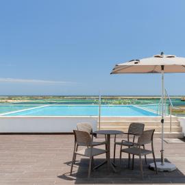 Ocean front Apartment with Pool in Fuseta
