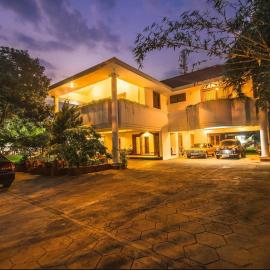 Dwaraka inn -Premium Pool villa and event venue