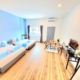 BrandNew 4 bedrooms house Cemara, Hotel in Pulauberayan Dadap