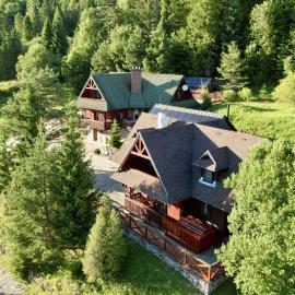 Chata Brusnica, hotel in Litmanová