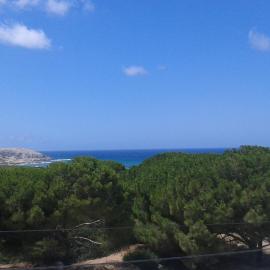 maison à louer à la grotte de bizerte foret et mer1, Hotel in Banzart