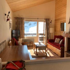 Apt 6 couchages skis au pied - Meribel Mottaret、Les Alluesのホテル