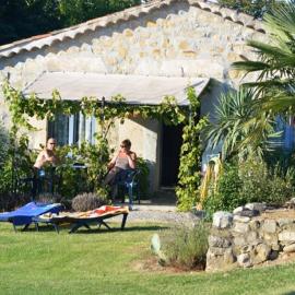 Grospierres में, होटल Maisonette #16, 4 Pers, Domaine De Ribiere