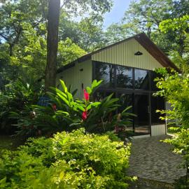 Cabaña Alpina Monte Carlo, hotel em Copan Ruinas