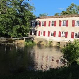 Le Moulin de TARRES DE BAS - Chambres d'hôtes, hotel sa Sainte-Marthe