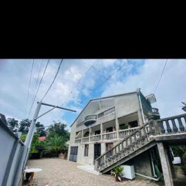 mado house, hotel in Chakvi