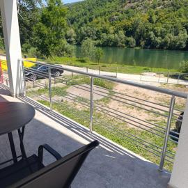 LUX APARTMANI Rajska plaza, hotel u gradu Bratunac