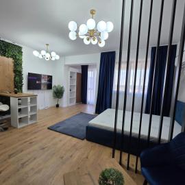 Ivory Green Studio - Parking available