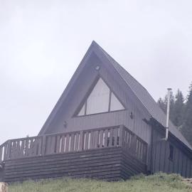 Тишина гір Над потоками, hotel in Berezhnytsya